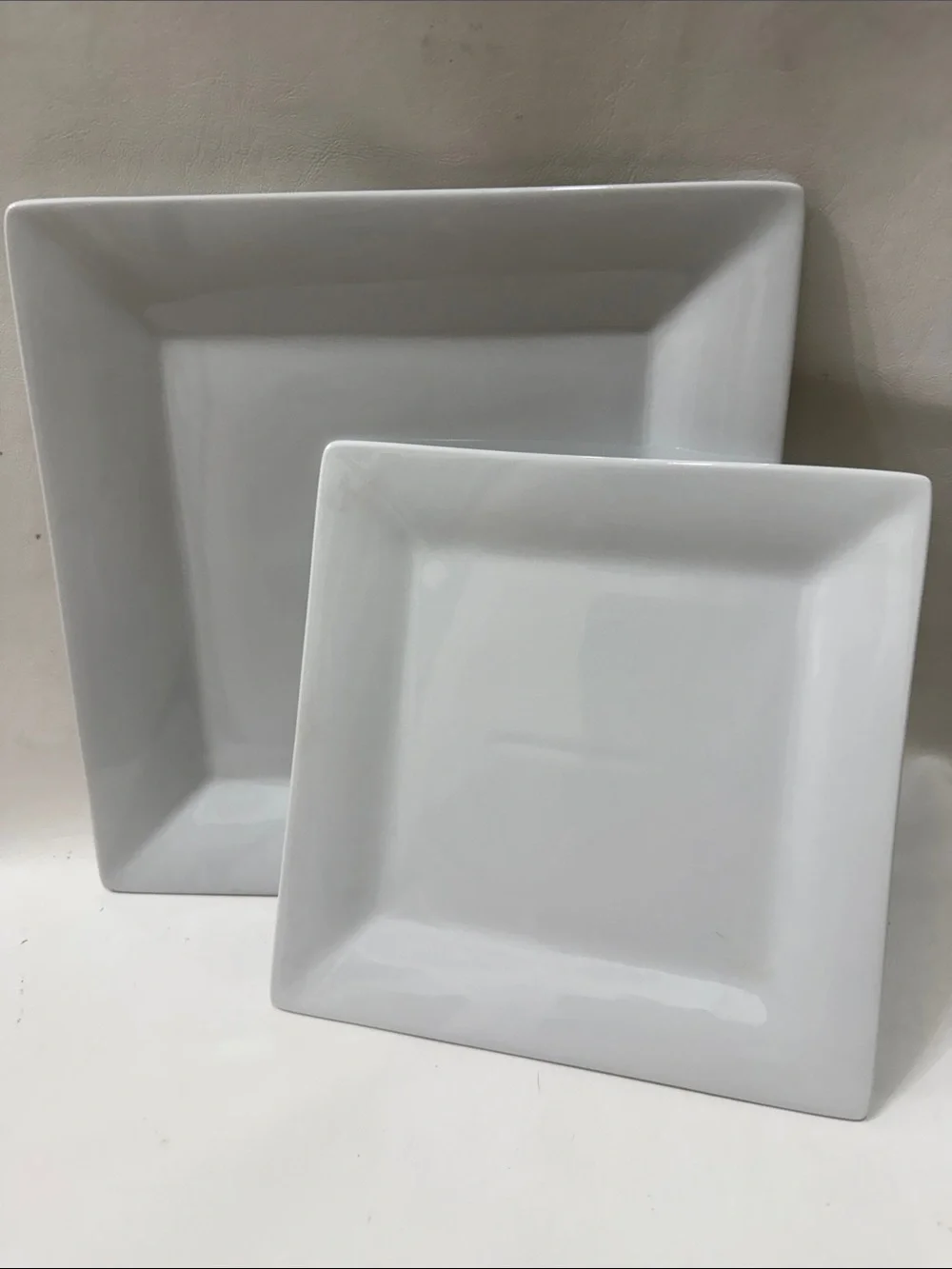 Crate&Barrel White Square Dinner Plates Set of 2 One 8 & One 10 Inch Porcelain